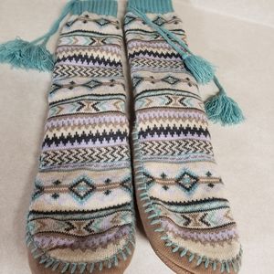 NWOT Super Cute Aztec Print House Booties Size L